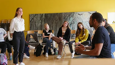 “LifeLab” workshops on managing stress and performance pressure at schools and strengthening community spirit, and relaunch of my new website as couples therapist